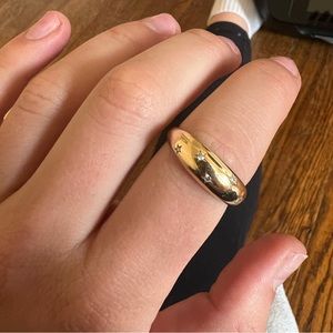 Mejuri LA dome ring! Size 8 :)